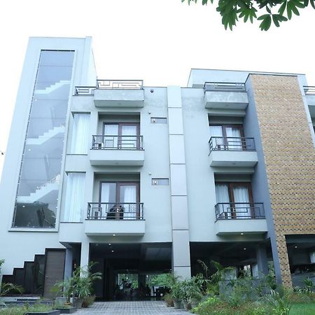 Royal Residence On Sohna Road Dillí Exteriér fotografie