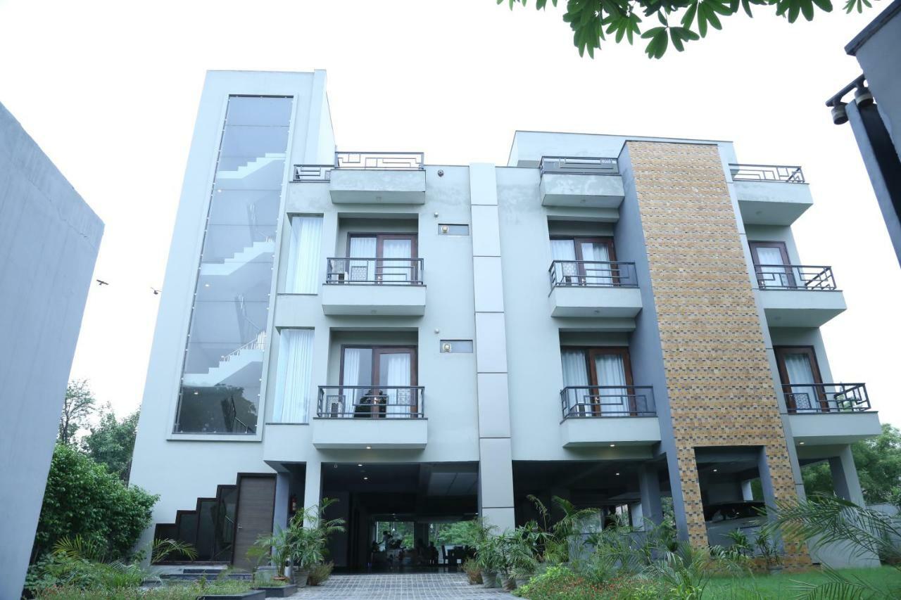 Royal Residence On Sohna Road Dillí Exteriér fotografie